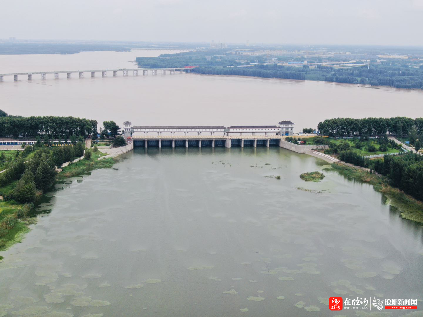 沂河1号洪峰过后再看江风口分洪闸-在临沂