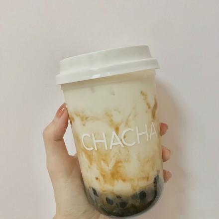 刷爆朋友圈!"秋天的第一杯奶茶"到底什么梗?