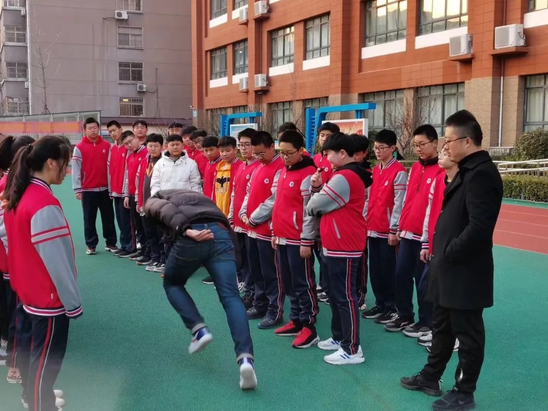 临沂六中青年教师课堂教学风采展示活动总结