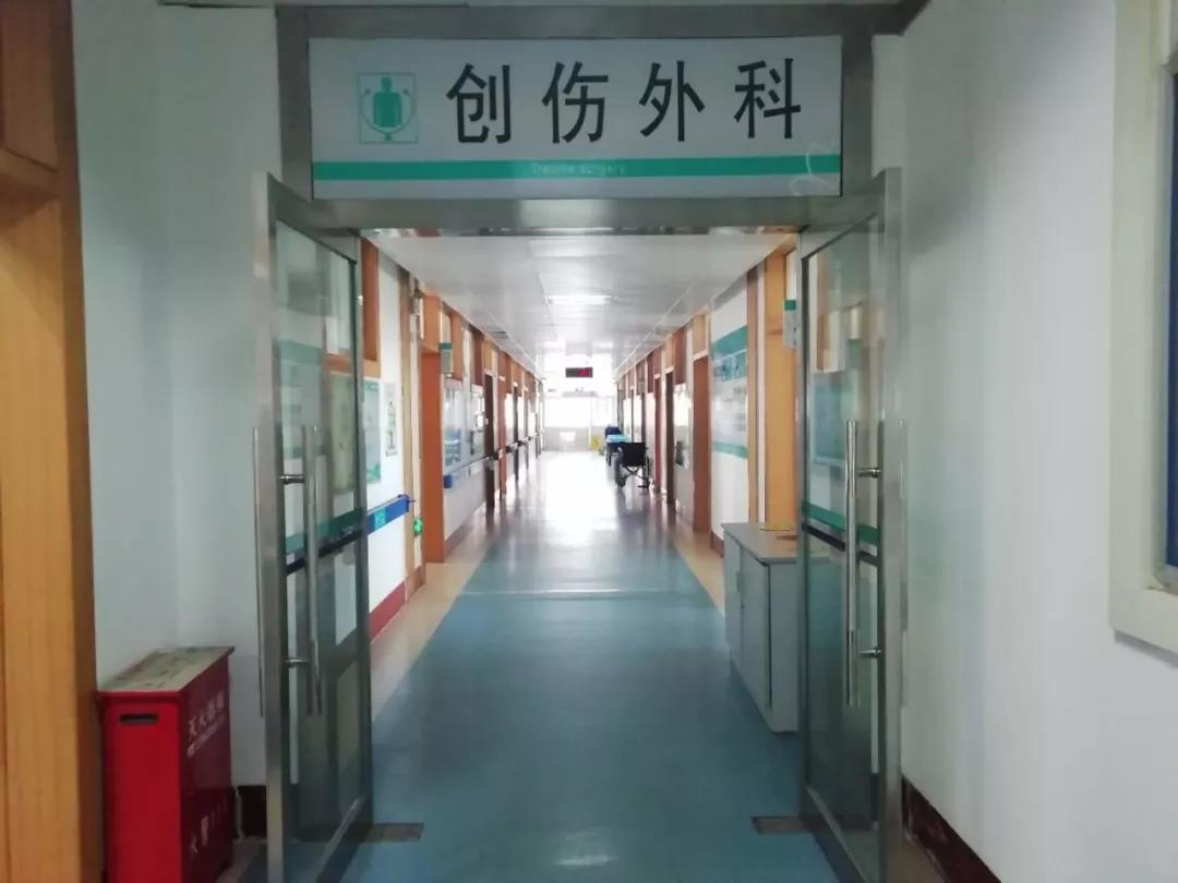 一年365天,一天24小时待岗听班,已经成为包含李秋实在内每一个医务