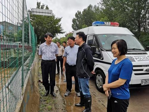 任刚到磨山镇向城镇长城镇庄坞镇督导防汛防台风工作