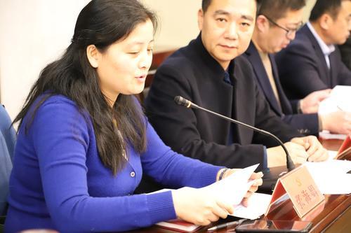 群众代表张海娟