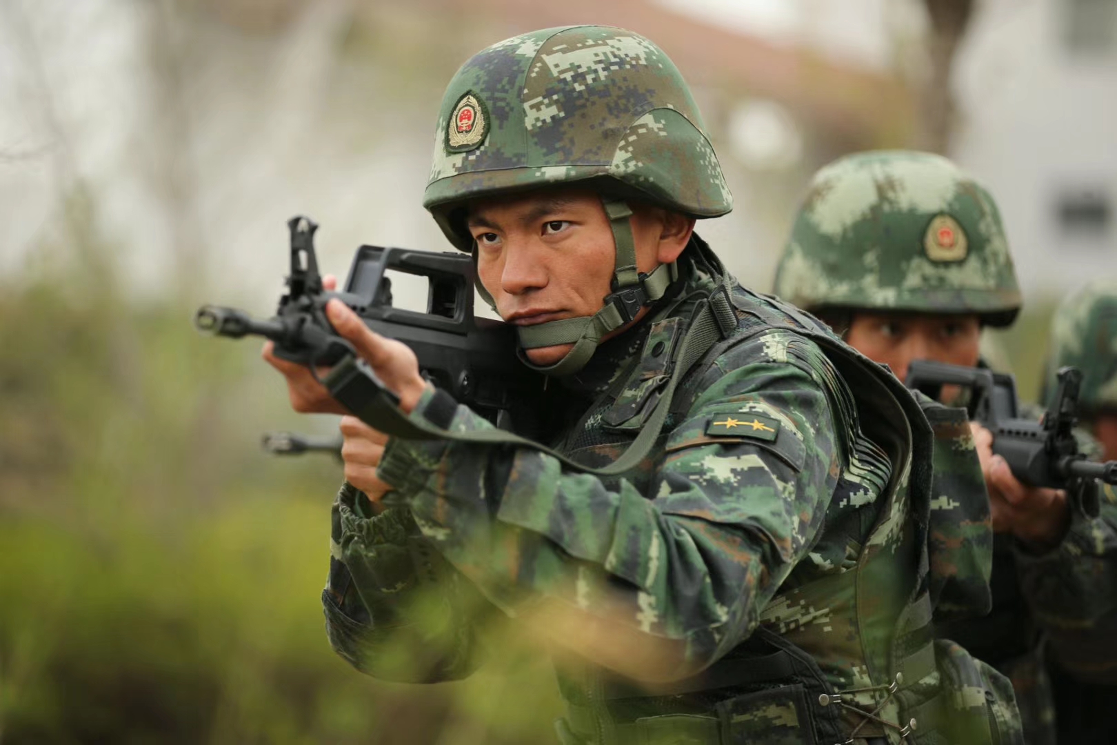 铁肩担忠诚——记武警天津市总队机动支队特战大队特战一中队中队长