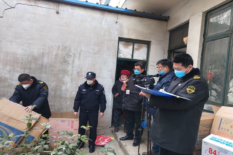 兰山公安食药环侦大队战疫前沿显担当