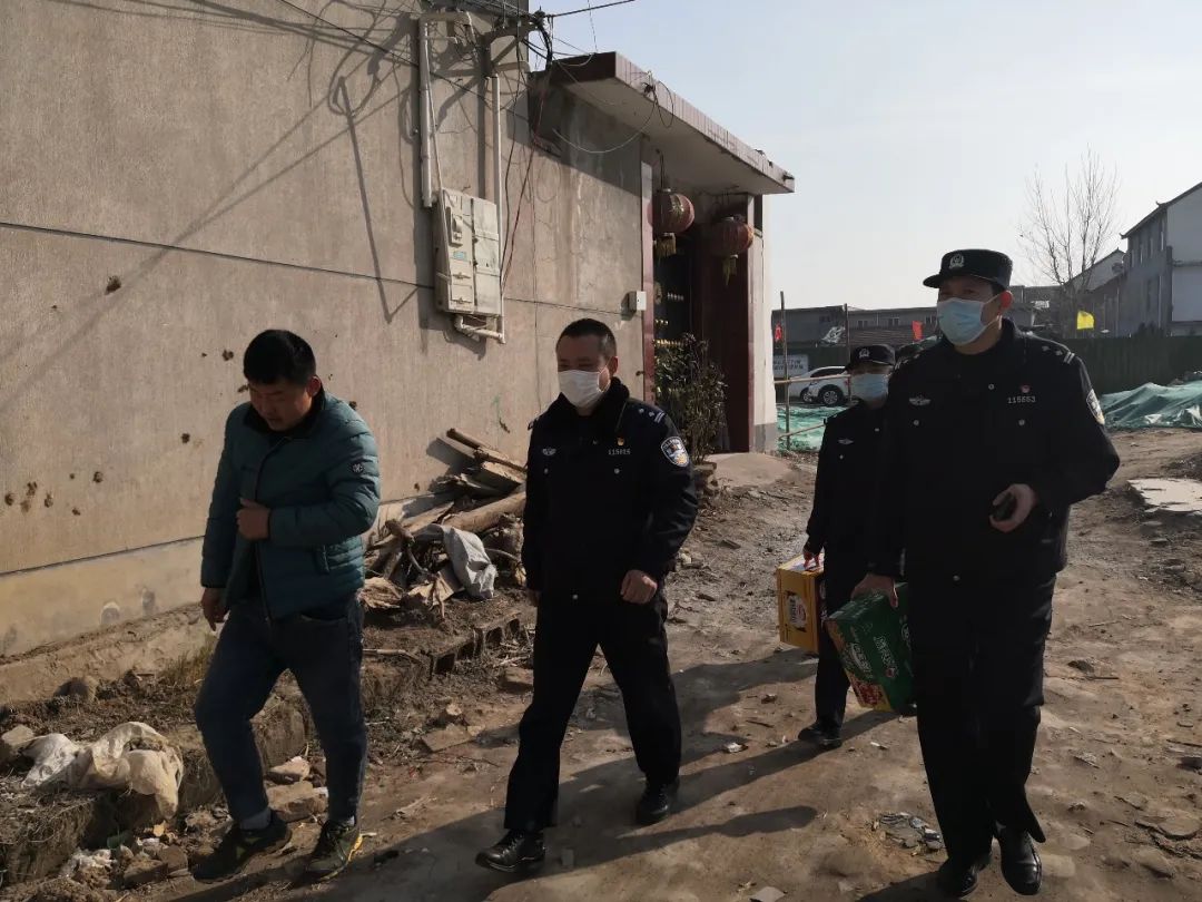 罗庄公安朱陈派出所坚守疫线守护平安