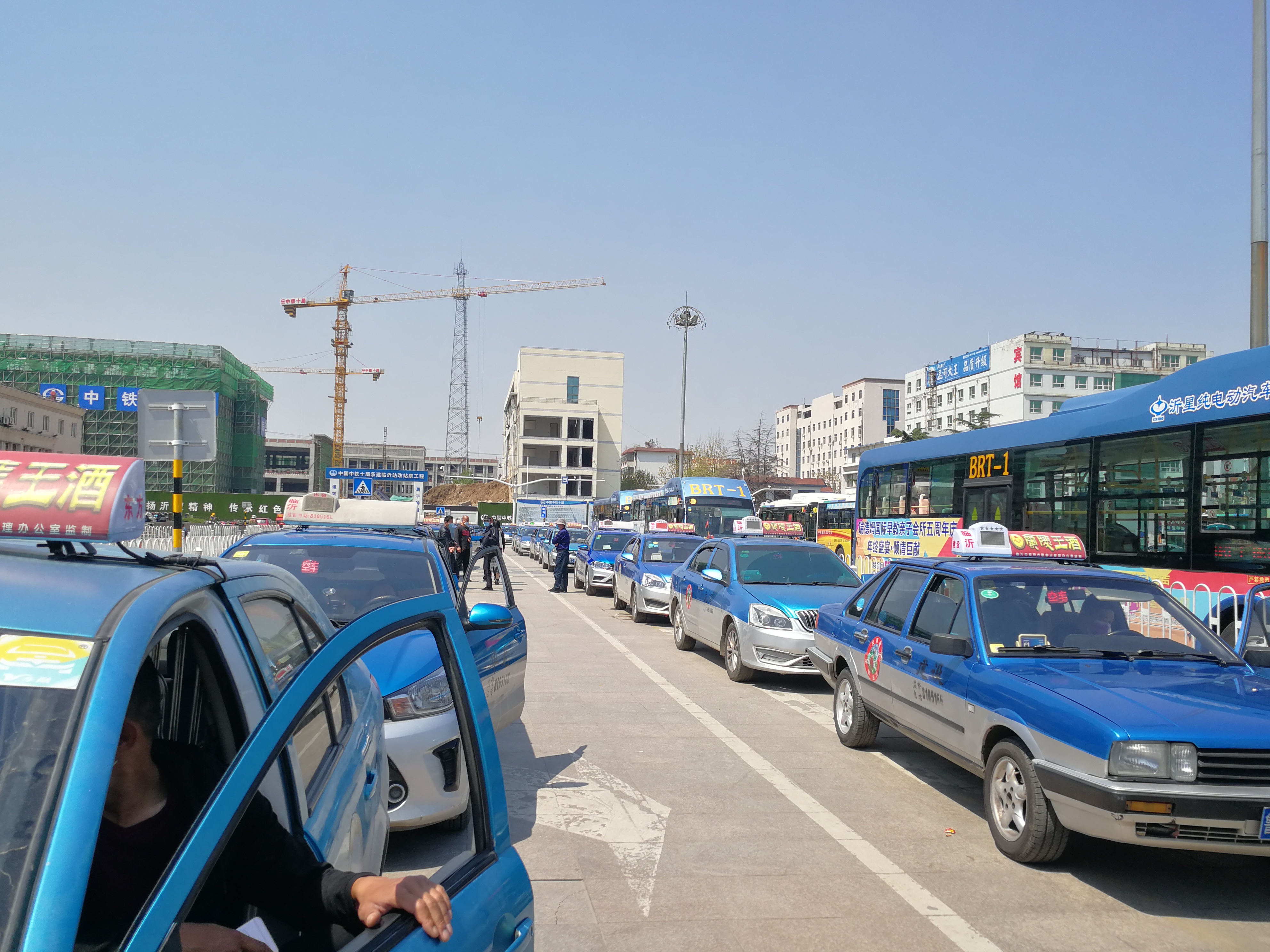 疫情下,出租车行业艰难中前行