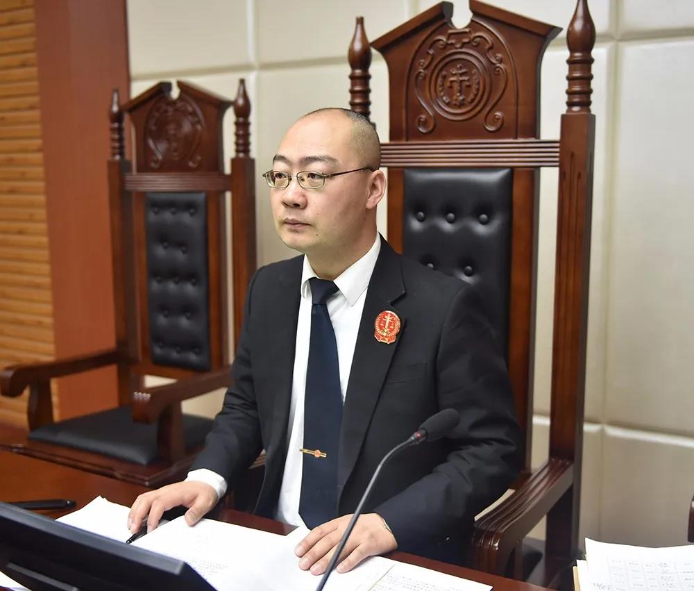 沂蒙十佳法官王小木勤勉励志创佳绩