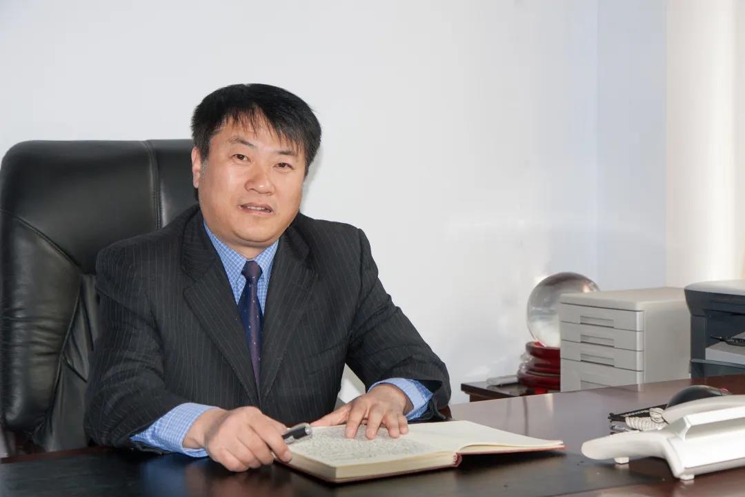 &mdash;&mdash; 山东省临沂第一中学校长 李世良 五月的校园五彩缤纷