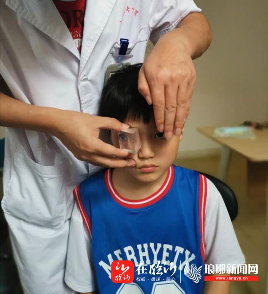 小儿斜视愁死人临沂市妇幼保健院眼科助您改斜归正