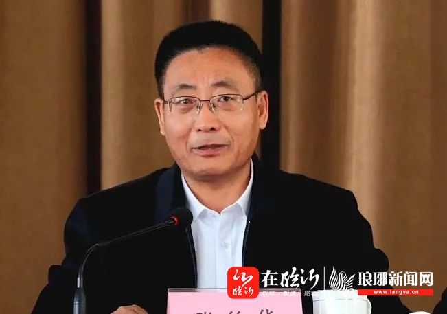 张俊华在会上作重要讲话张俊华对集团公司近年来在城市集中供热事业中