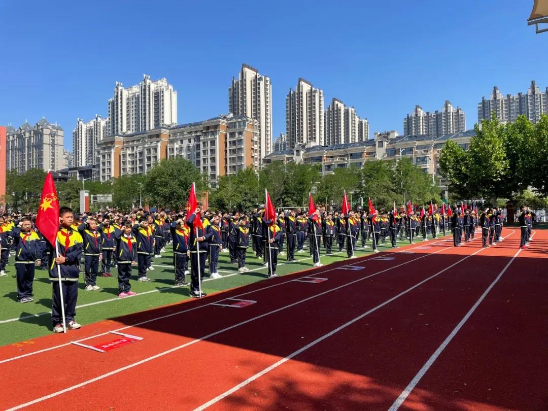 临沂岔河小学"回信记心间 争做好队员"主题教育活动