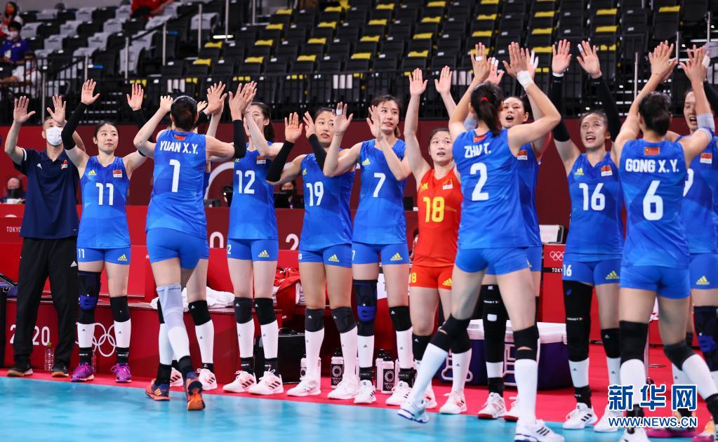 女排小组赛:中国对阵美国