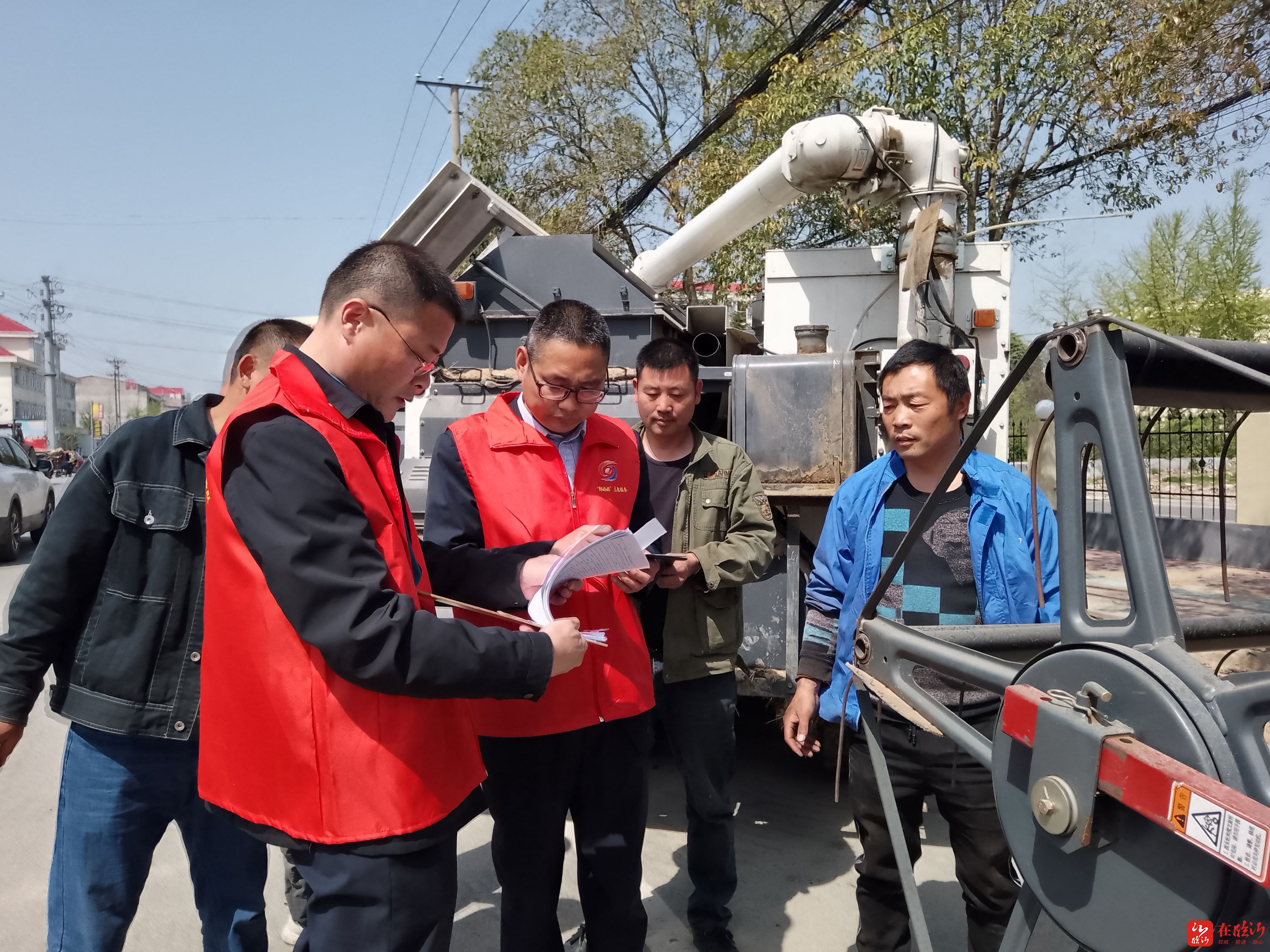 郯城县杨集镇农机送检下乡来便民服务零距离