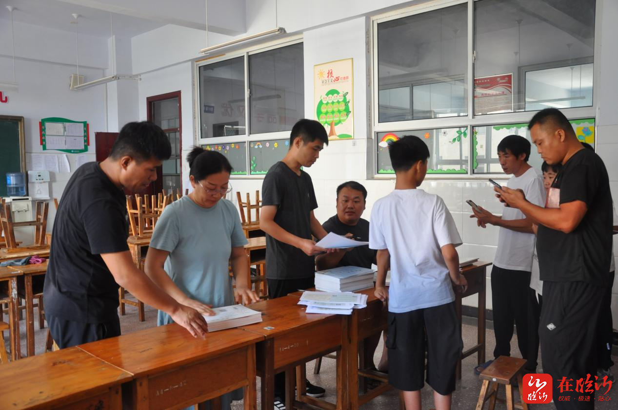 临沂枣园中学迎接2023级新生报到