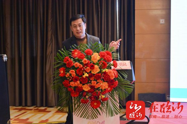 教授,博士生导师冯力民;北京复兴医院宫腔镜中心主任医师马宁;沃医