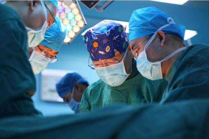 市人民医院完成鲁南地区首例全髋关节置换日间手术