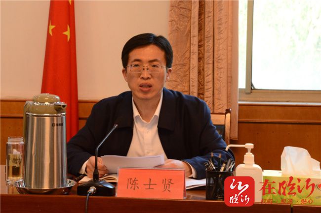 县委书记陈士贤主持召开十五届县委审计委员会第三次会议,县领导刘铭