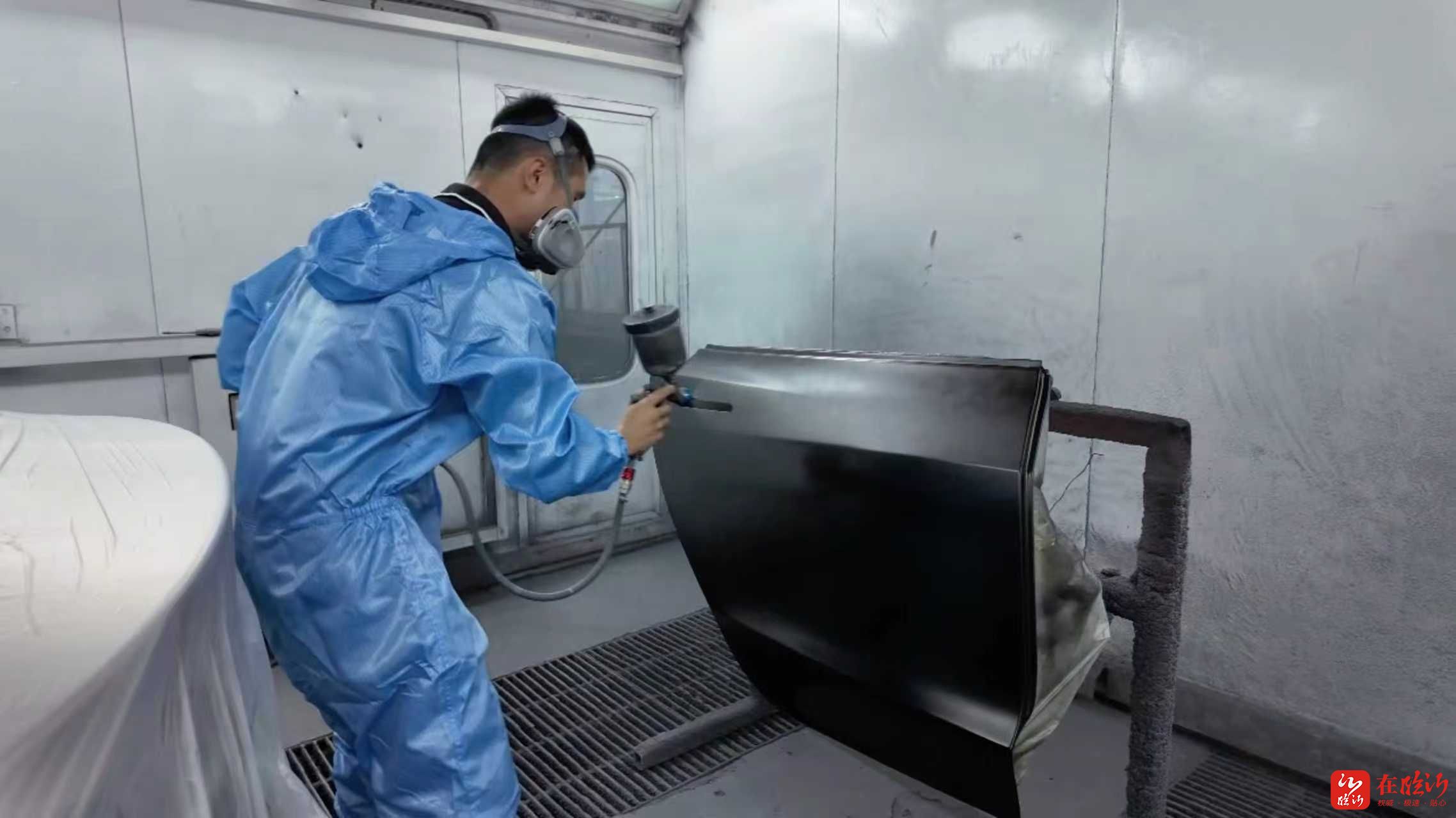 临沂福华特斯拉授钣喷中心“三心”服务专业靠谱(图3)