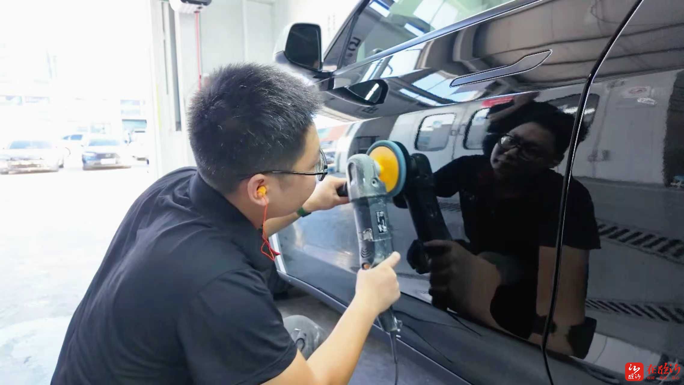 临沂福华特斯拉授钣喷中心“三心”服务专业靠谱(图5)